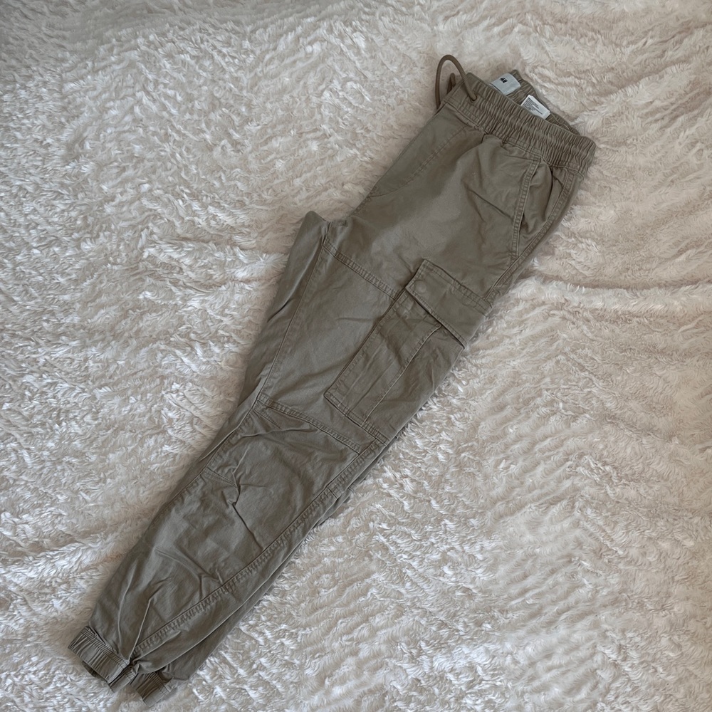 H&M Men’s Cargo Pants - size s